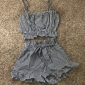 BRAND NEW NEVER WORN 2 Piece Set